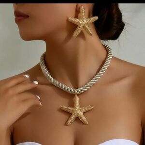 Gorgeous Starfish Shaped Necklace & Earring Set. New